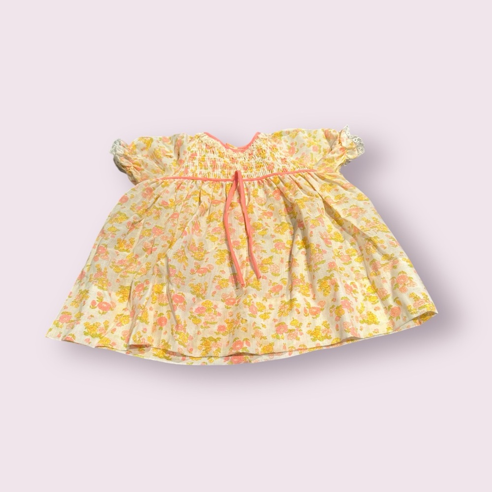 Vintage Toddler Floral Print Smocked Short Sleeve Top With Lace